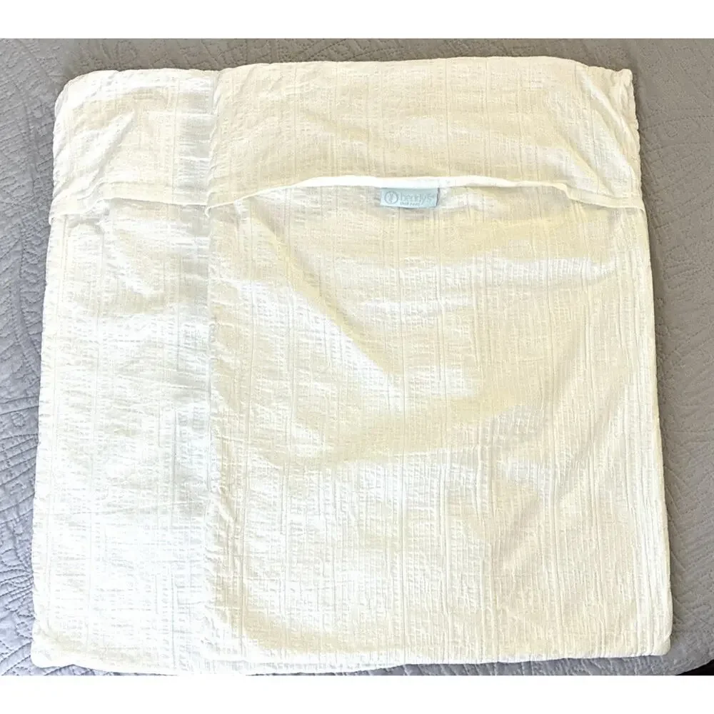 Two Beddys (Bed-Ease) White Texture Polyfill Thick Pillow Shams